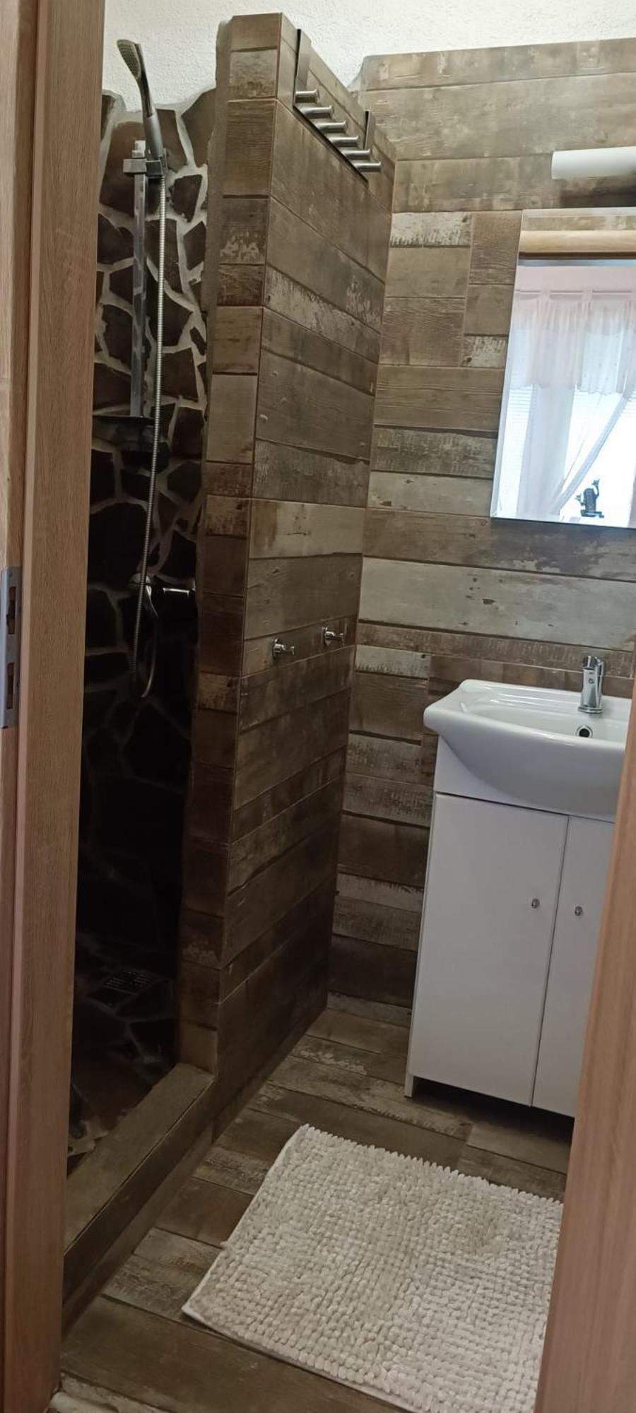Apartman Nad Vinnym Sklepom Pouzdrany Екстер'єр фото