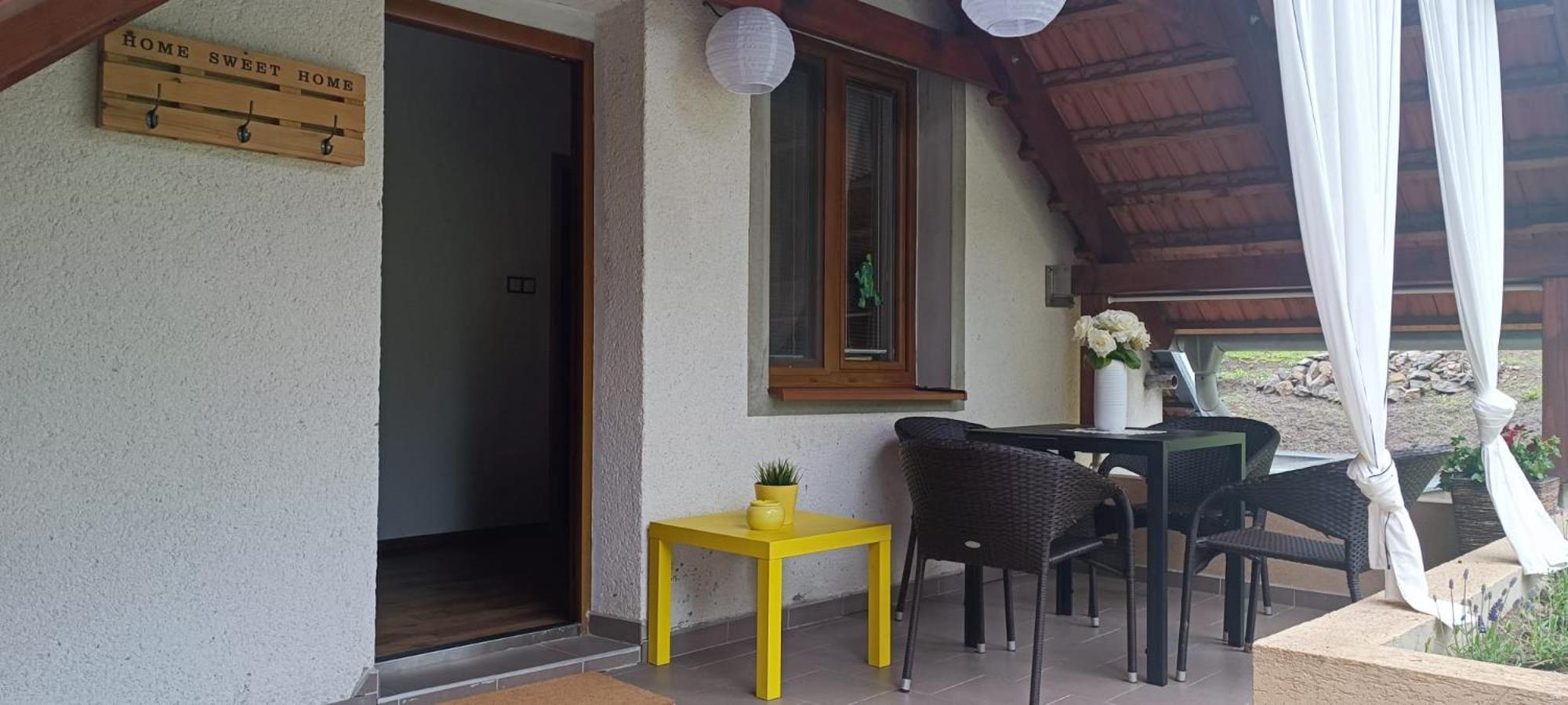 Apartman Nad Vinnym Sklepom Pouzdrany Екстер'єр фото