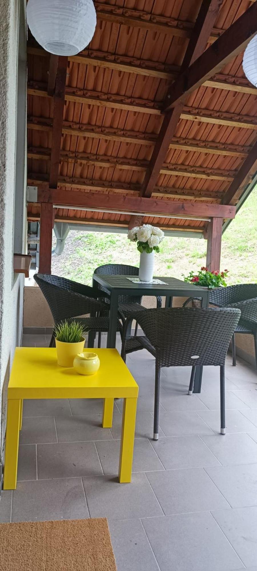 Apartman Nad Vinnym Sklepom Pouzdrany Екстер'єр фото